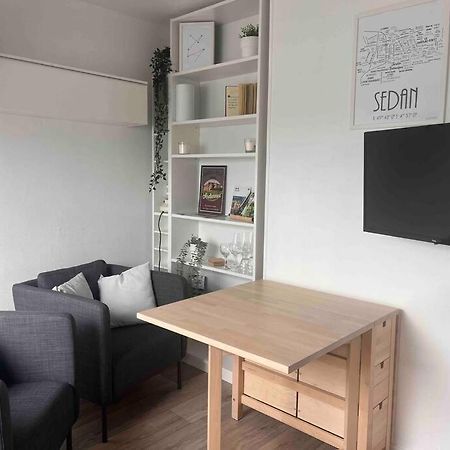 La Belle Etoile Apartment Sedan Bagian luar foto